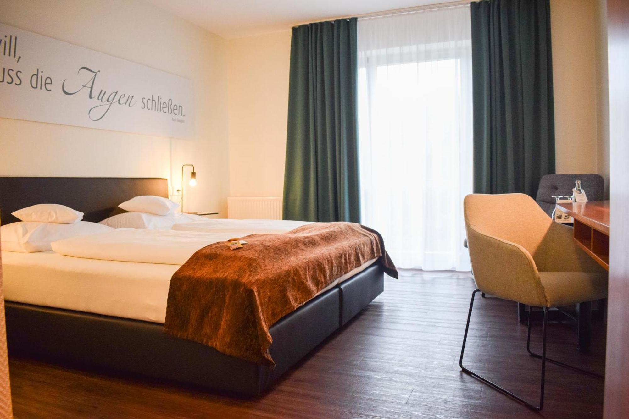 Landhotel Rügheim Exteriér fotografie
